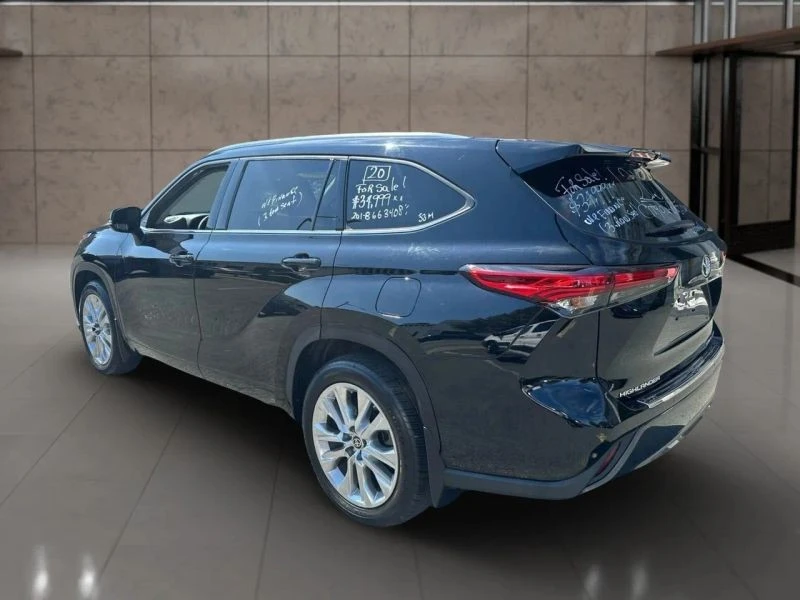 2020 Toyota Highlander - Image 10 of 12