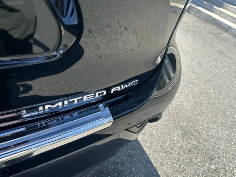 2020 Toyota Highlander - Image 8 of 12