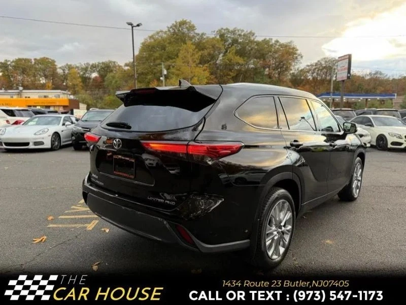 2020 Toyota Highlander - Image 8 of 12