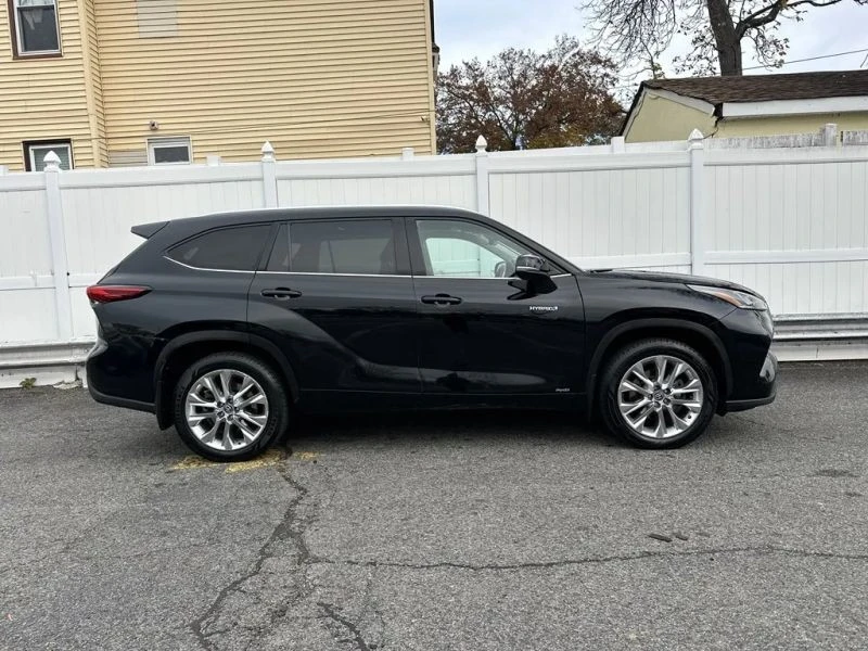 2020 Toyota Highlander - Image 8 of 12
