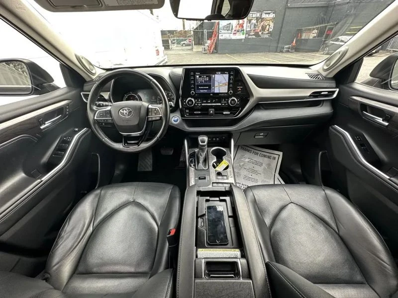2020 Toyota Highlander - Image 9 of 12