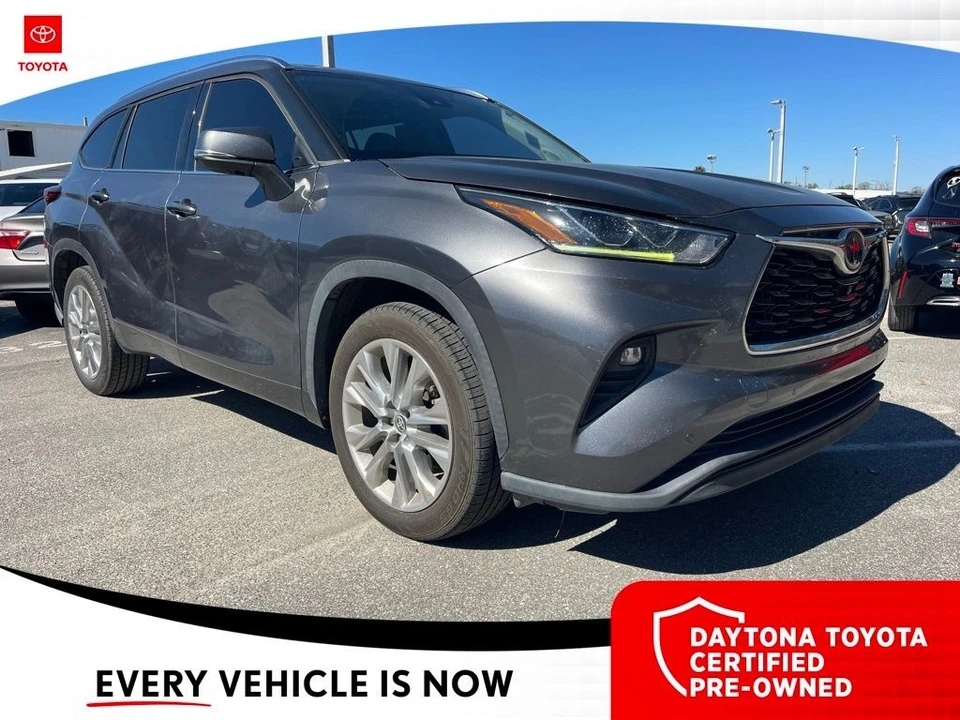 2020 Toyota Highlander - Image 8 of 10