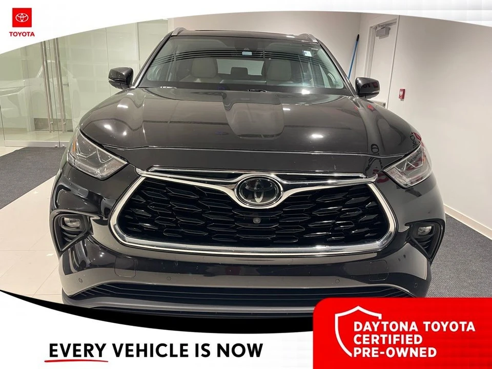 2020 Toyota Highlander - Image 2 of 10