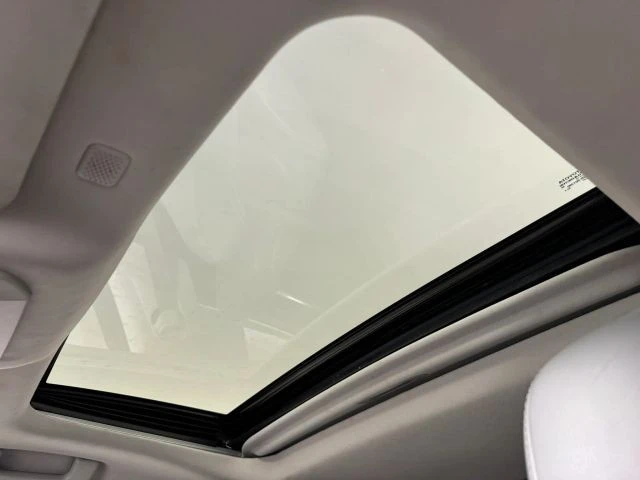 2020 Toyota Highlander - Image 21 of 21