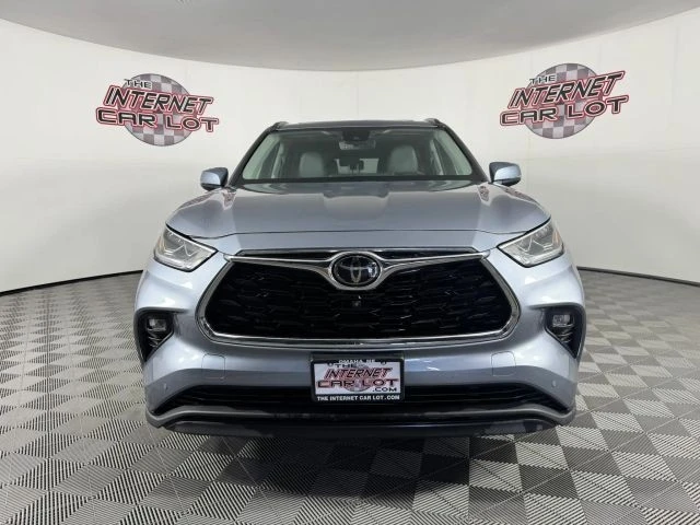 2020 Toyota Highlander - Image 2 of 12