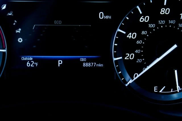 2020 Toyota Highlander - Image 19 of 21