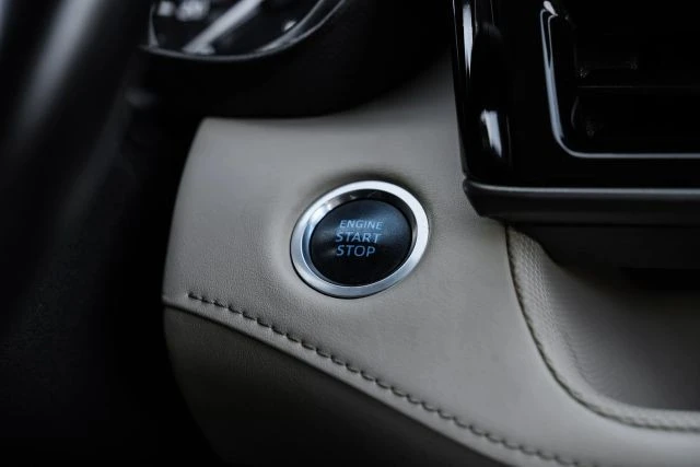 2020 Toyota Highlander - Image 20 of 21