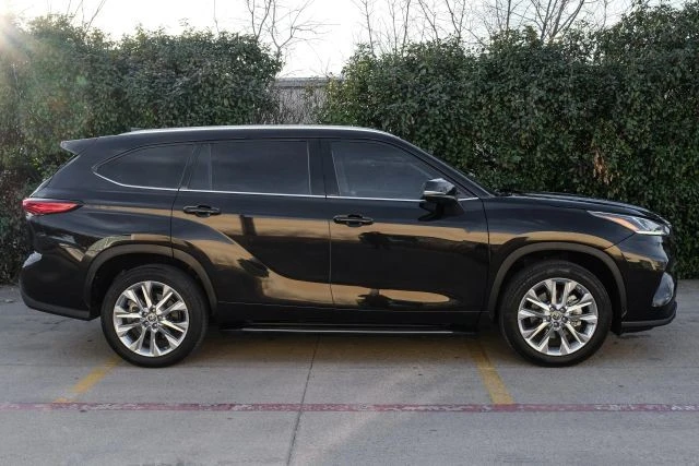 2020 Toyota Highlander - Image 7 of 21