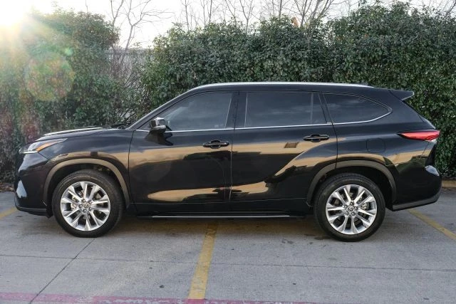 2020 Toyota Highlander - Image 11 of 21
