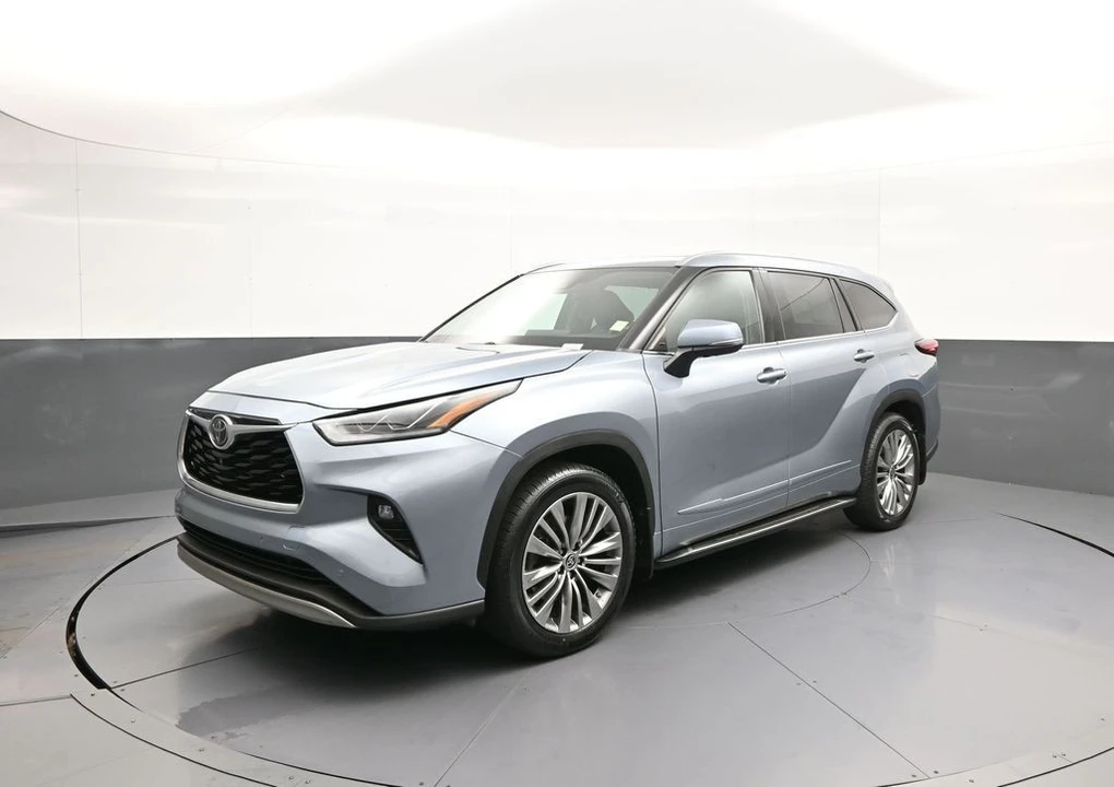 2020 Toyota Highlander - Image 10 of 21