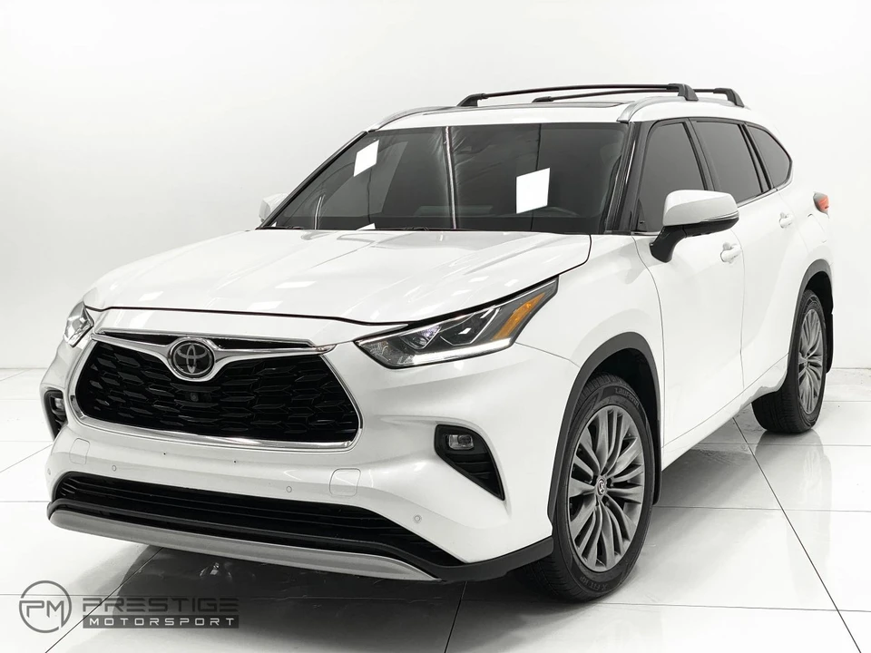 2020 Toyota Highlander - Image 3 of 12