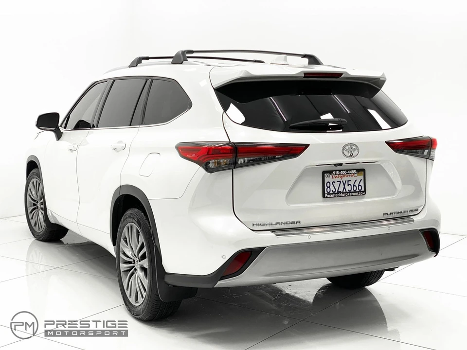 2020 Toyota Highlander - Image 4 of 12
