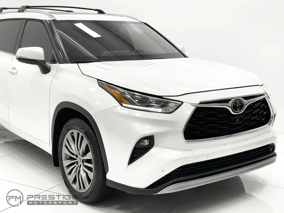 2020 Toyota Highlander - Image 9 of 12