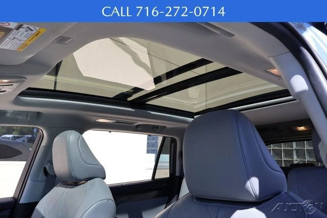 2020 Toyota Highlander - Image 14 of 21