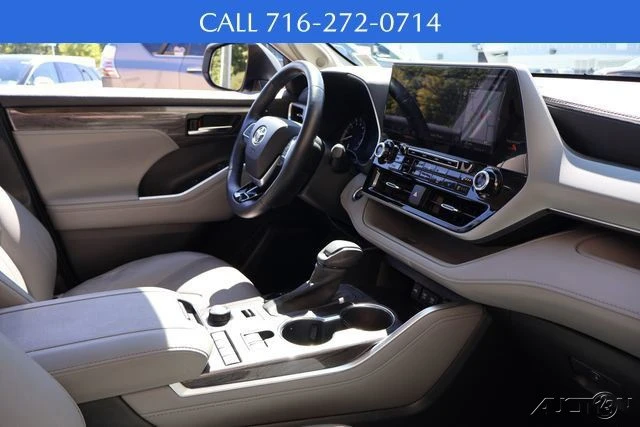 2020 Toyota Highlander - Image 20 of 21