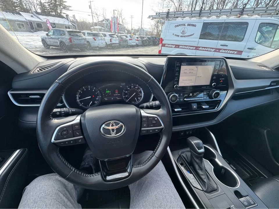 2020 Toyota Highlander - Image 9 of 11