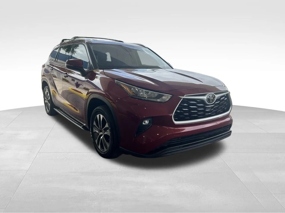 2020 Toyota Highlander - Image 2 of 12