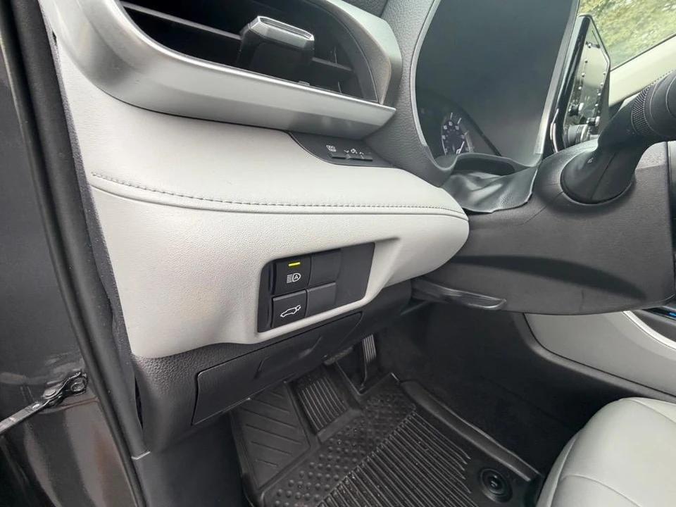 2020 Toyota Highlander - Image 10 of 21