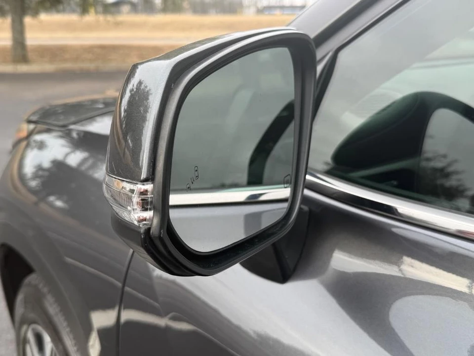 2020 Toyota Highlander - Image 4 of 21