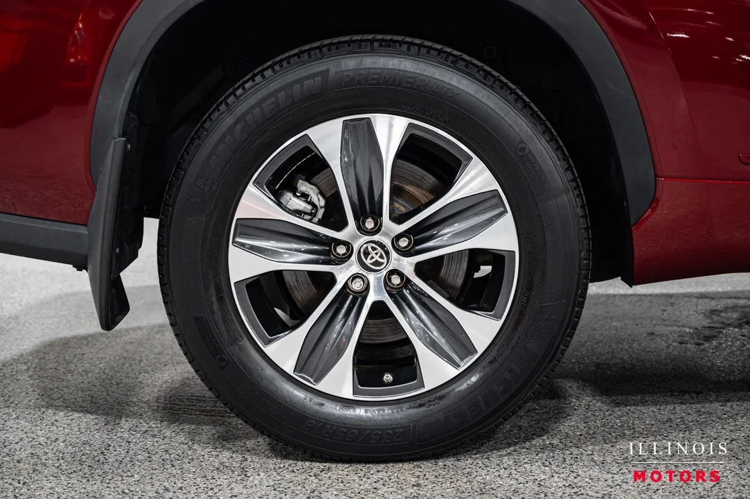 2020 Toyota Highlander - Image 11 of 21