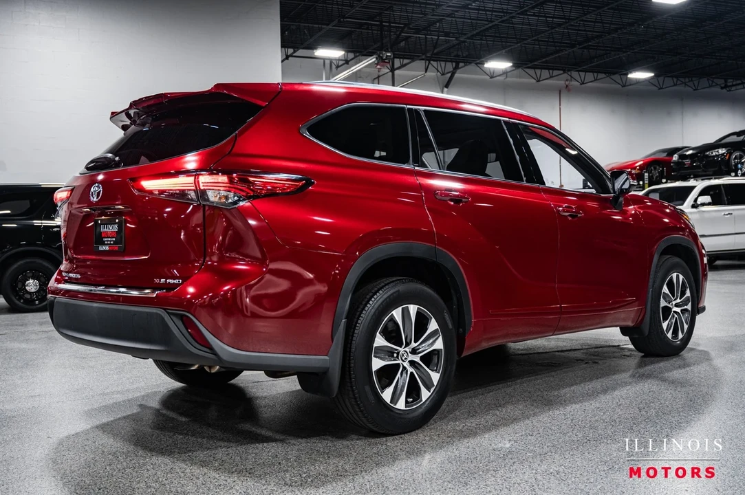 2020 Toyota Highlander - Image 5 of 21