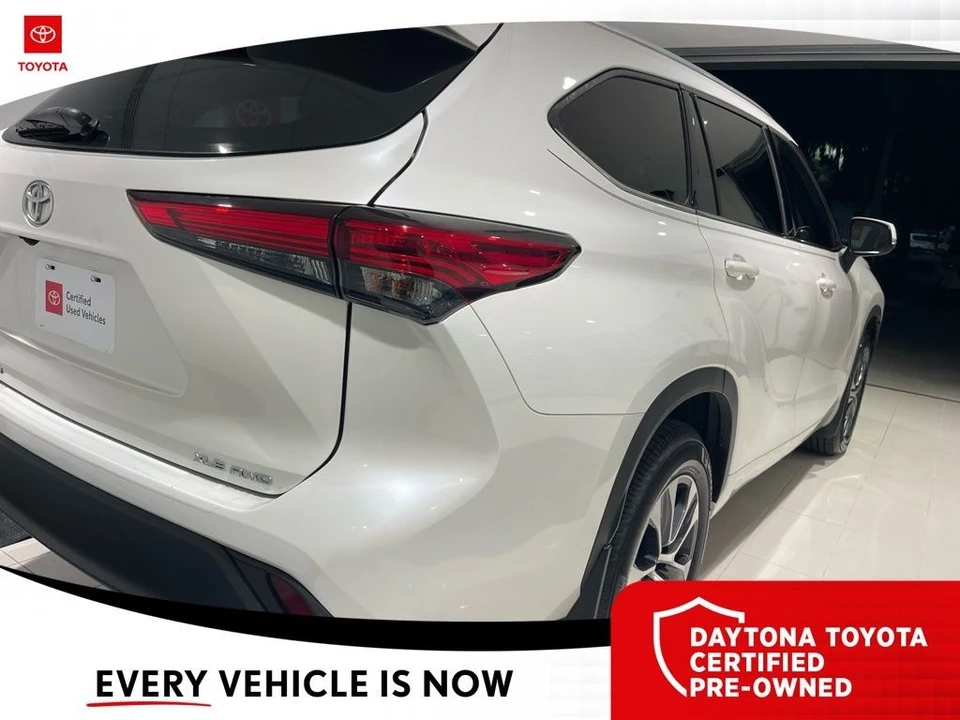 2020 Toyota Highlander - Image 9 of 12