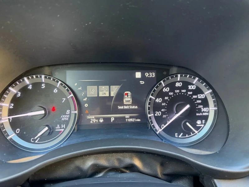 2020 Toyota Highlander - Image 9 of 12