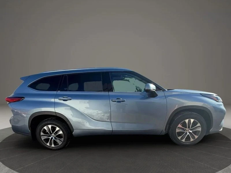 2020 Toyota Highlander - Image 3 of 12