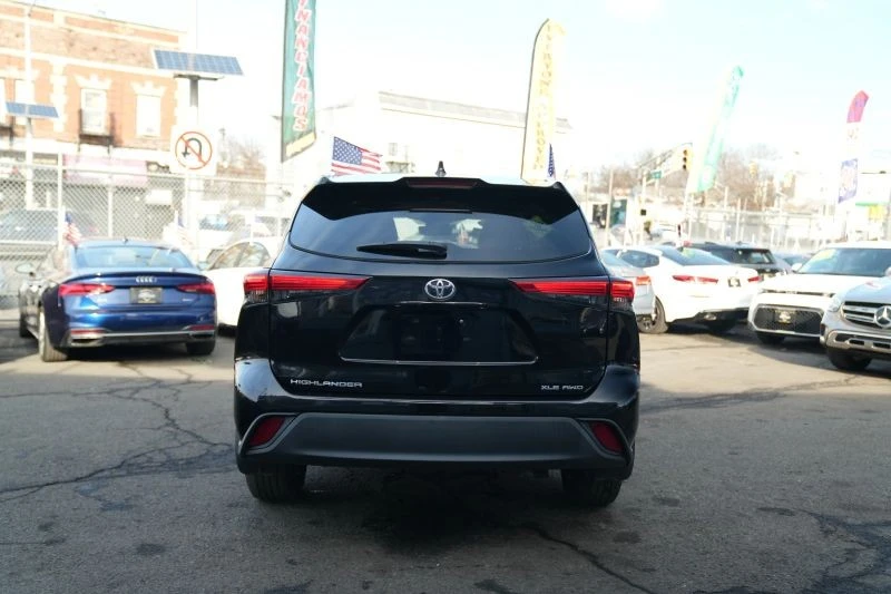 2020 Toyota Highlander - Image 6 of 12