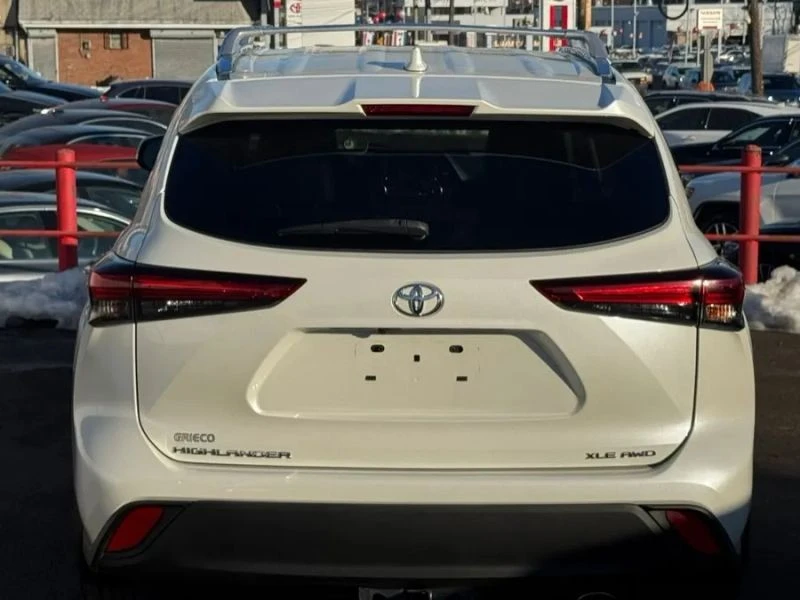 2020 Toyota Highlander - Image 12 of 12