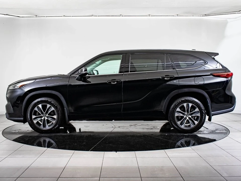 2020 Toyota Highlander - Image 12 of 21