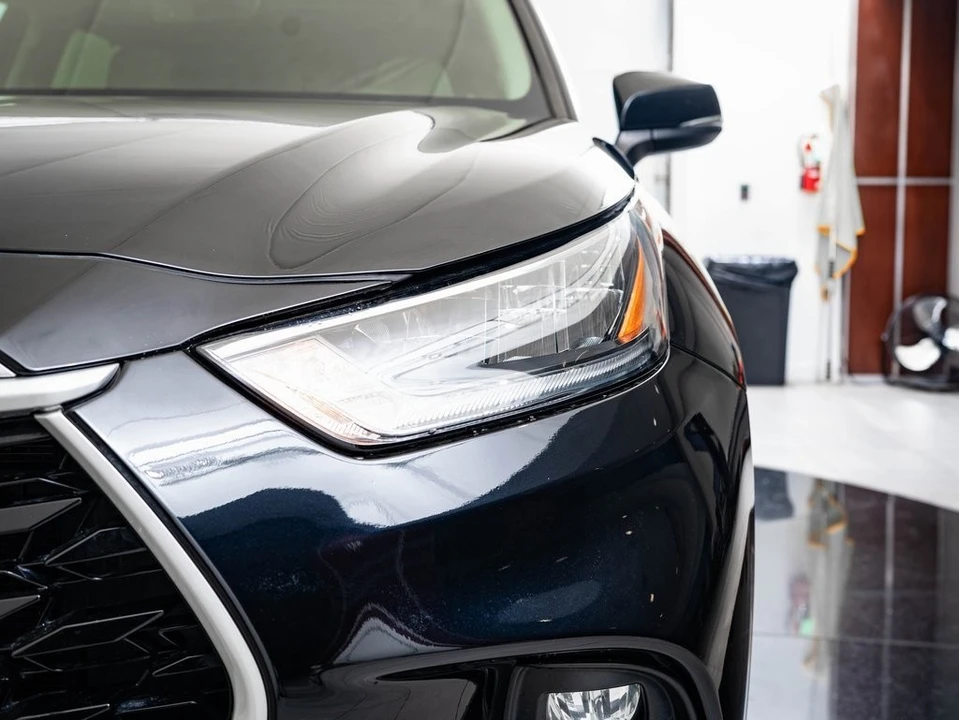 2020 Toyota Highlander - Image 16 of 21