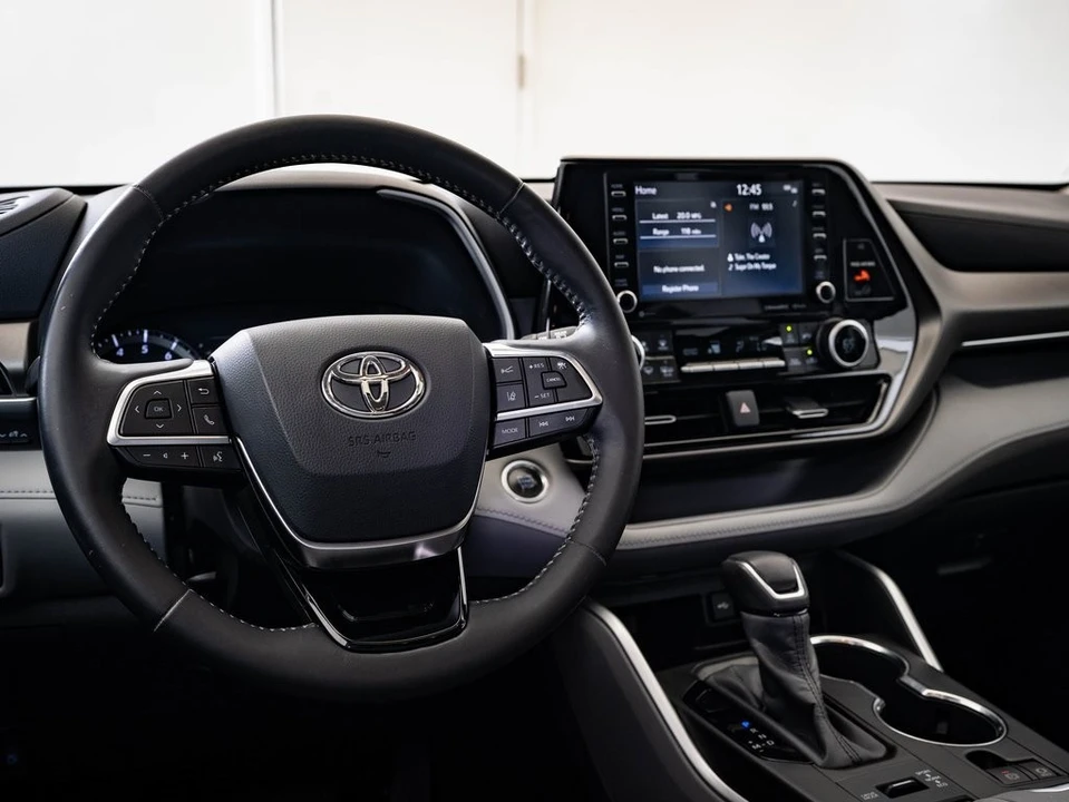 2020 Toyota Highlander - Image 4 of 21