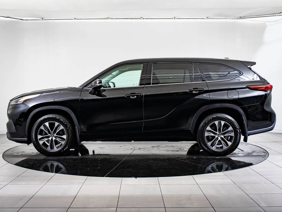 2020 Toyota Highlander - Image 12 of 21