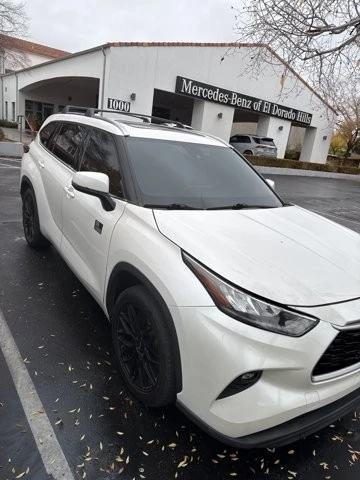 2020 Toyota Highlander - Image 3 of 5