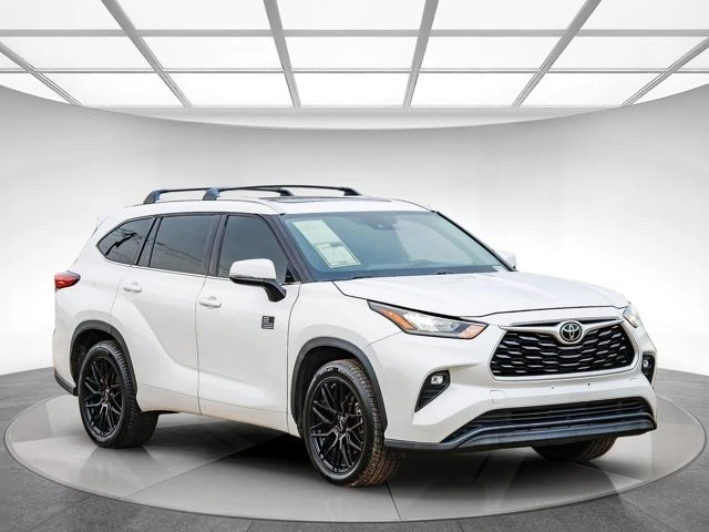 2020 Toyota Highlander - Image 5 of 12