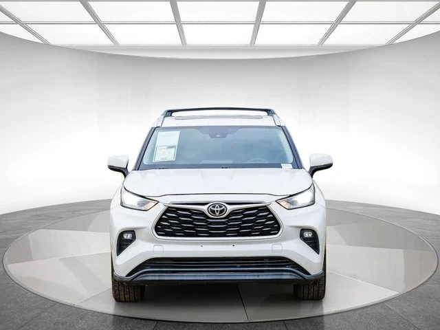 2020 Toyota Highlander - Image 6 of 12