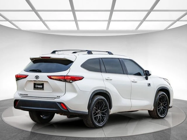2020 Toyota Highlander - Image 4 of 12