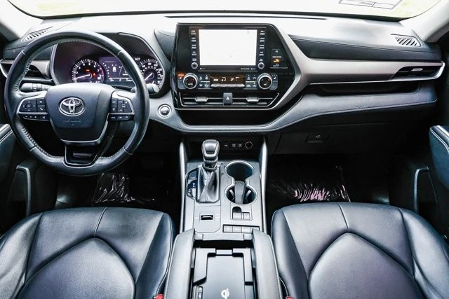 2020 Toyota Highlander - Image 10 of 12
