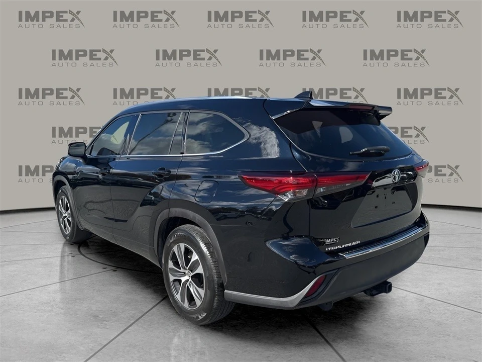 2020 Toyota Highlander - Image 3 of 12