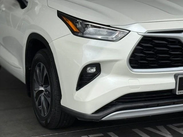 2020 Toyota Highlander - Image 11 of 12