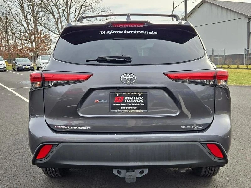 2020 Toyota Highlander - Image 5 of 12