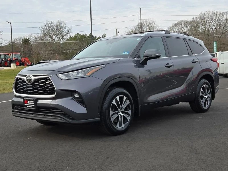 2020 Toyota Highlander - Image 3 of 12