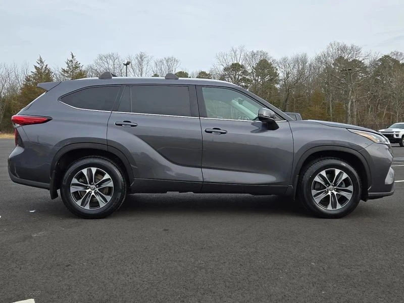 2020 Toyota Highlander - Image 7 of 12