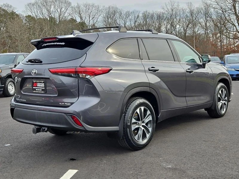 2020 Toyota Highlander - Image 6 of 12