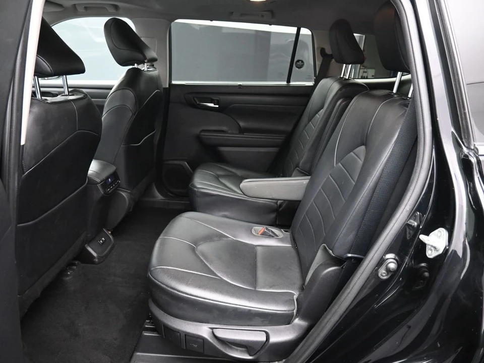 2020 Toyota Highlander - Image 21 of 21
