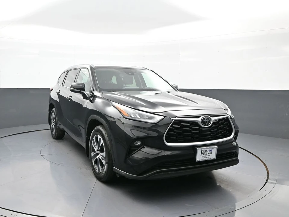2020 Toyota Highlander - Image 3 of 21