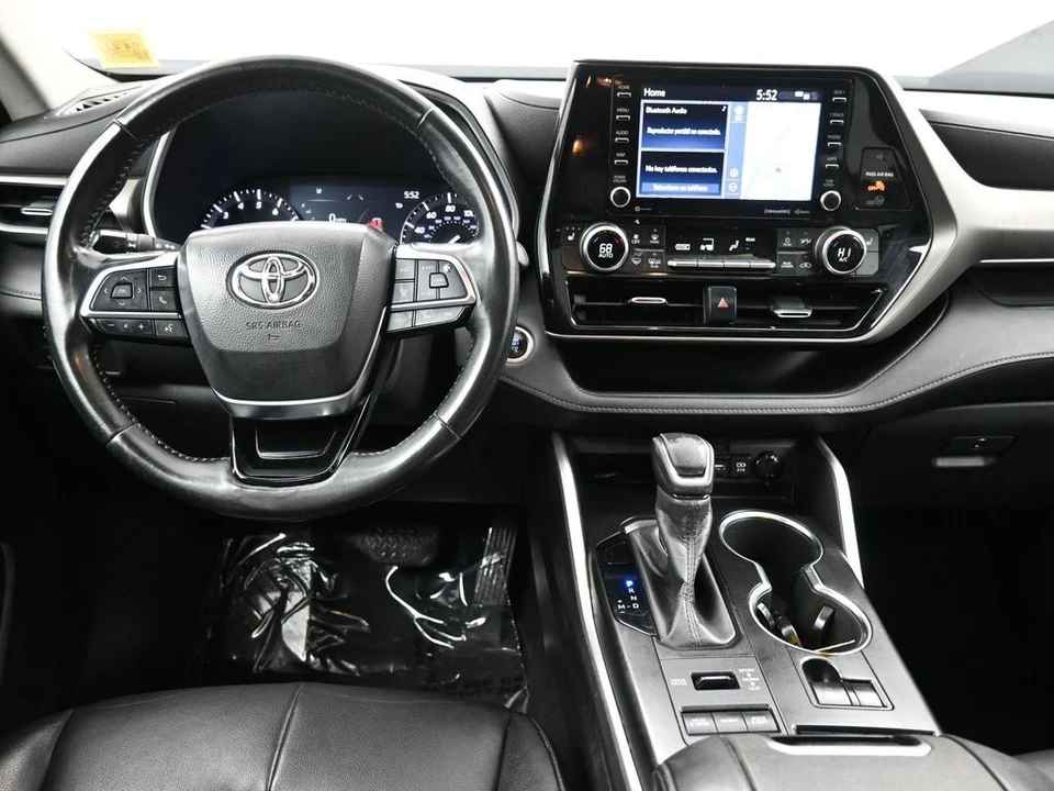 2020 Toyota Highlander - Image 19 of 21