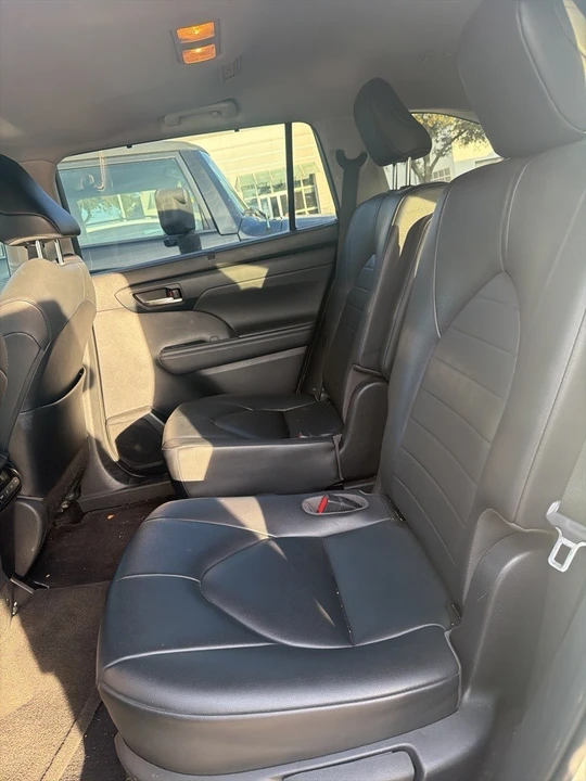 2020 Toyota Highlander - Image 5 of 5