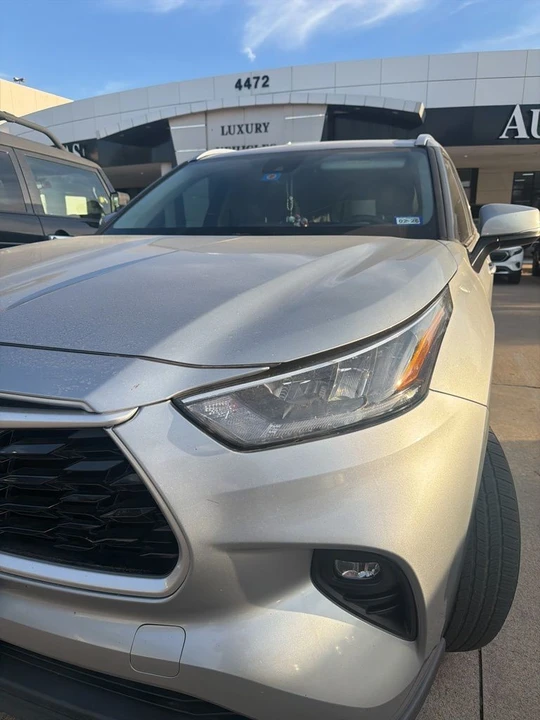 2020 Toyota Highlander - Image 2 of 5